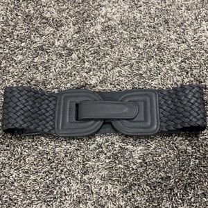 💥MAKE OFFER💥 Dark Gray Accent Belt